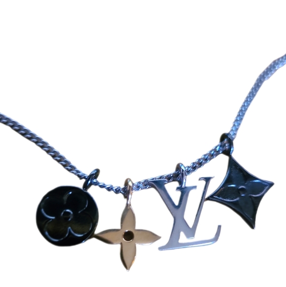 Louis Vuitton Other - LOUIS VUITTON | Men's LV Instinct Pendent Necklace